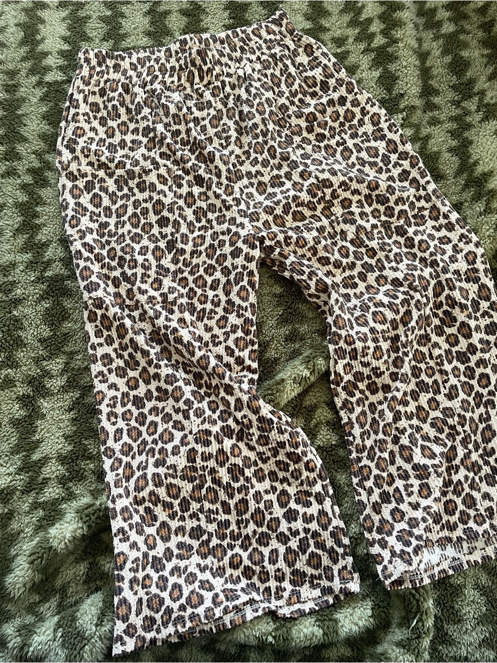 Leopard Print Womans stretchy, comfy Wide-Leg Bottoms - Brown/Black. Size XL